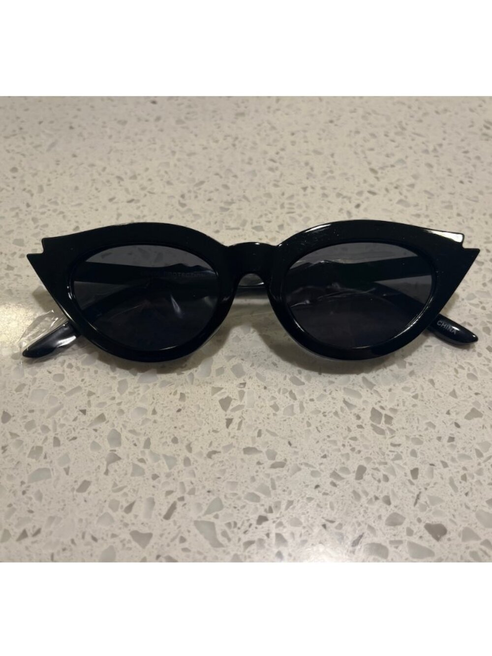 Cat Eye Sunglasses - Black
